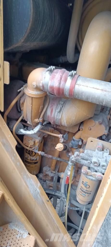 CAT 988H Utovarivači na kotačima