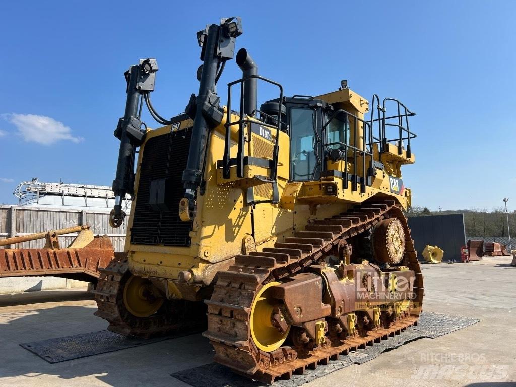 CAT D 10 T 2 Buldožeri gusjeničari