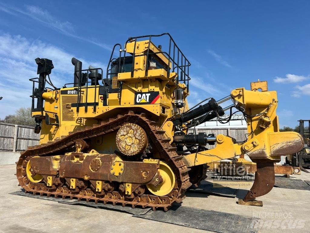 CAT D 10 T 2 Buldožeri gusjeničari
