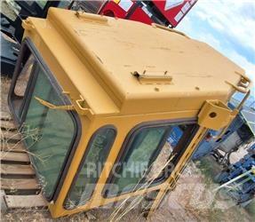 CAT D 8 R Buldožeri gusjeničari