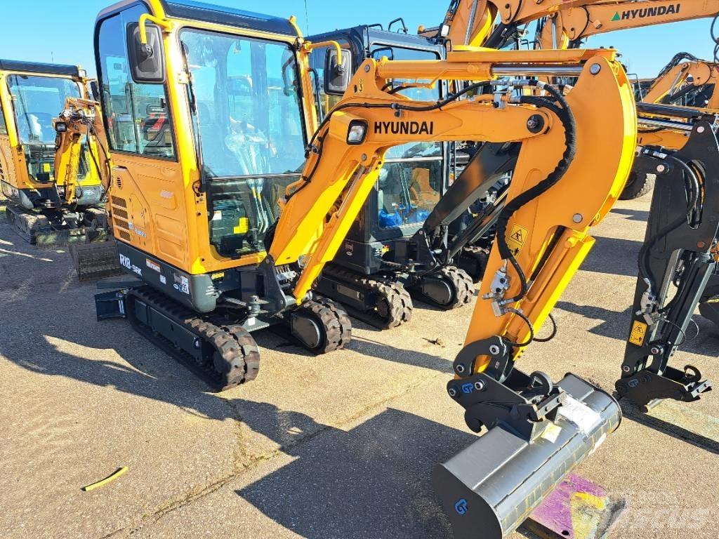 Hyundai R18-9AK Mini bageri <7t