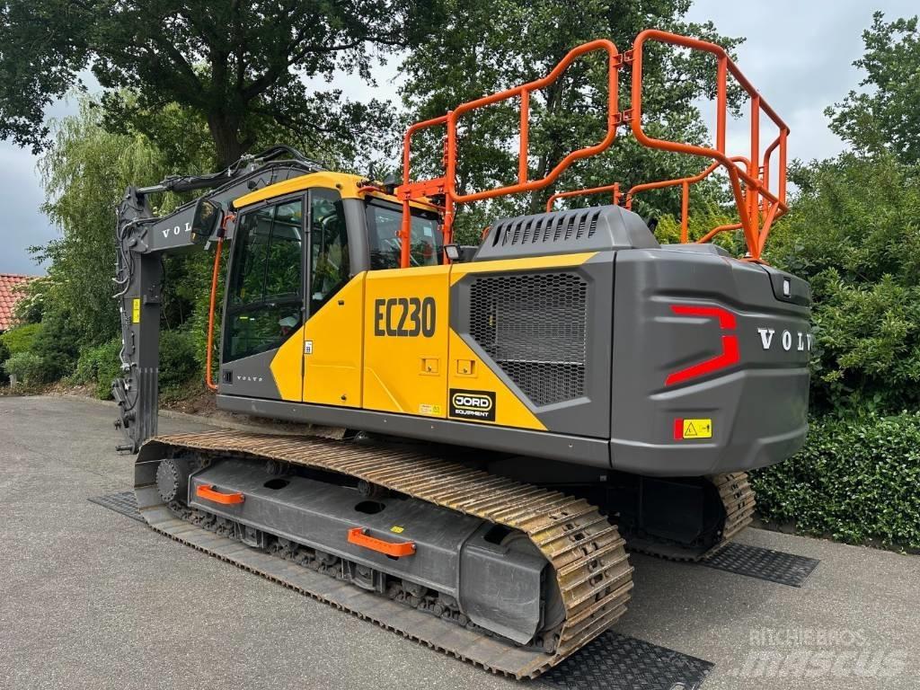 Volvo EC 230 Bageri gusjeničari