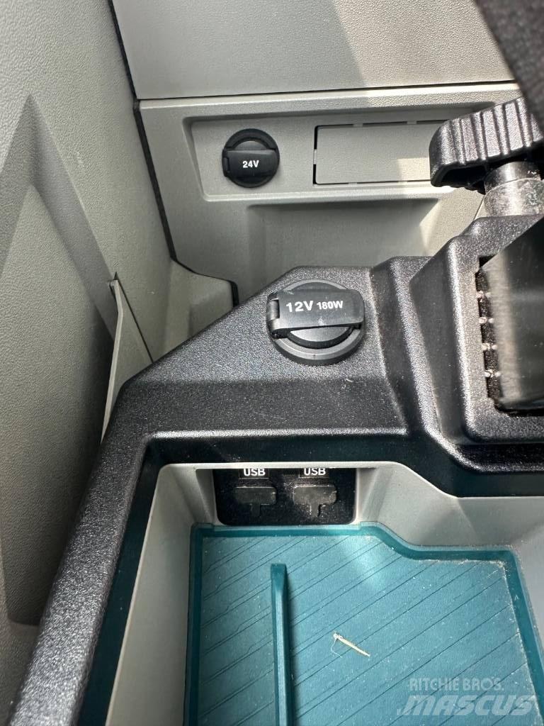 Volvo EC 230 Bageri gusjeničari