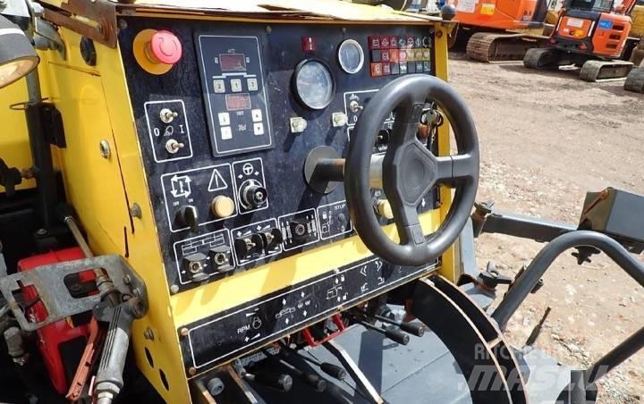Bomag BF 223 C Asfaltni finišeri