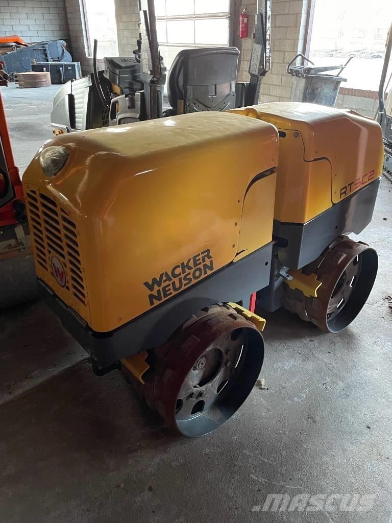 Wacker Neuson RTSC2 Vučni vibracioni valjci