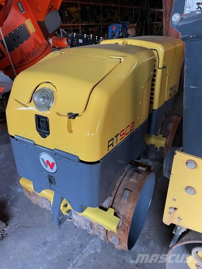 Wacker Neuson RTSC2 Vučni vibracioni valjci