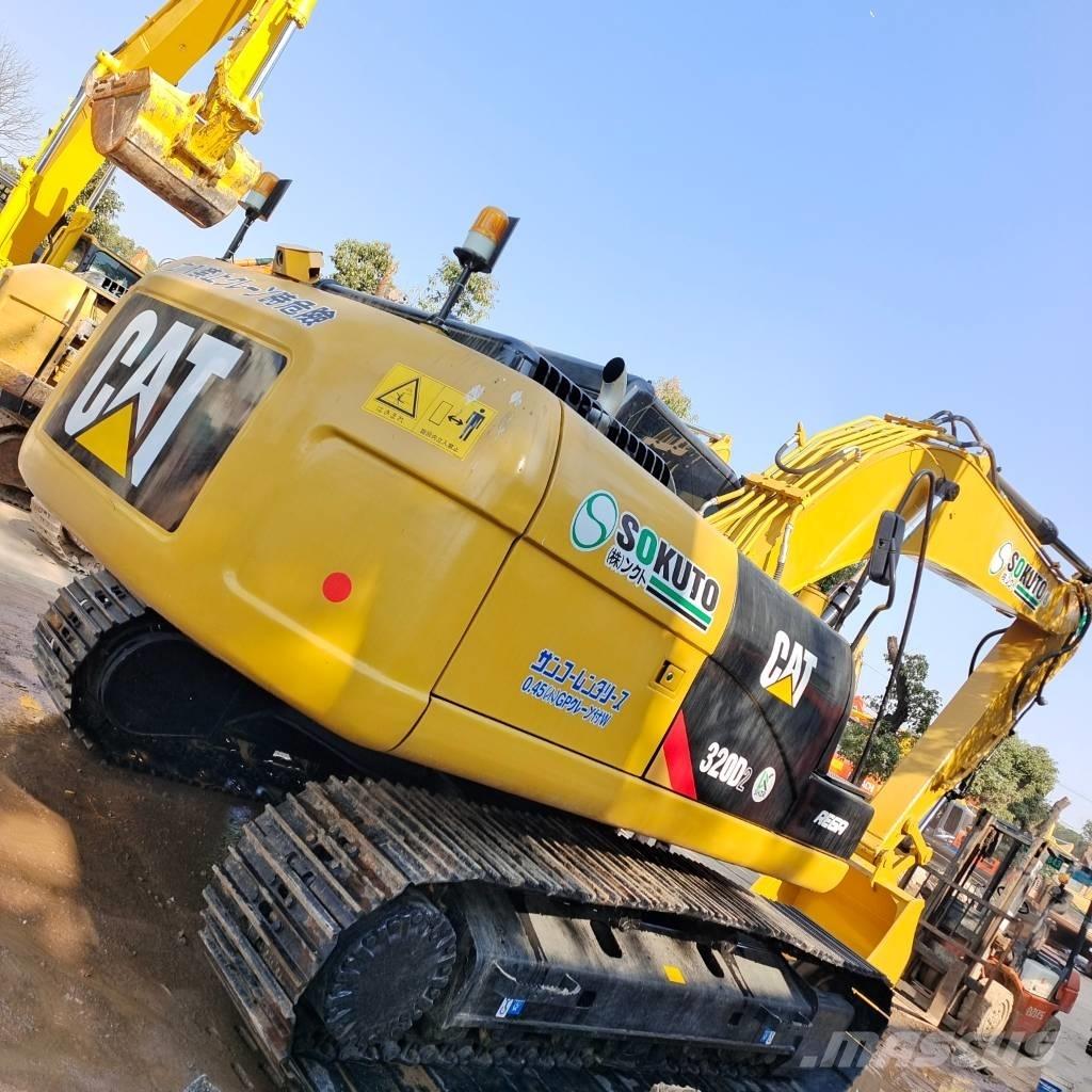 CAT 320 D2 Bageri gusjeničari