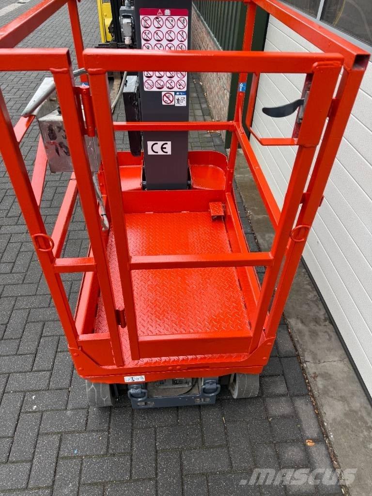 SkyJack SJ 12 Vertikalne radne podizne platforme
