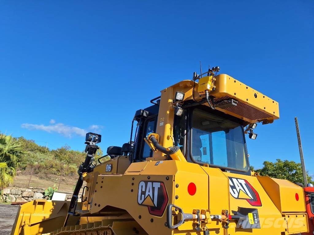 CAT D 6 T Buldožeri gusjeničari