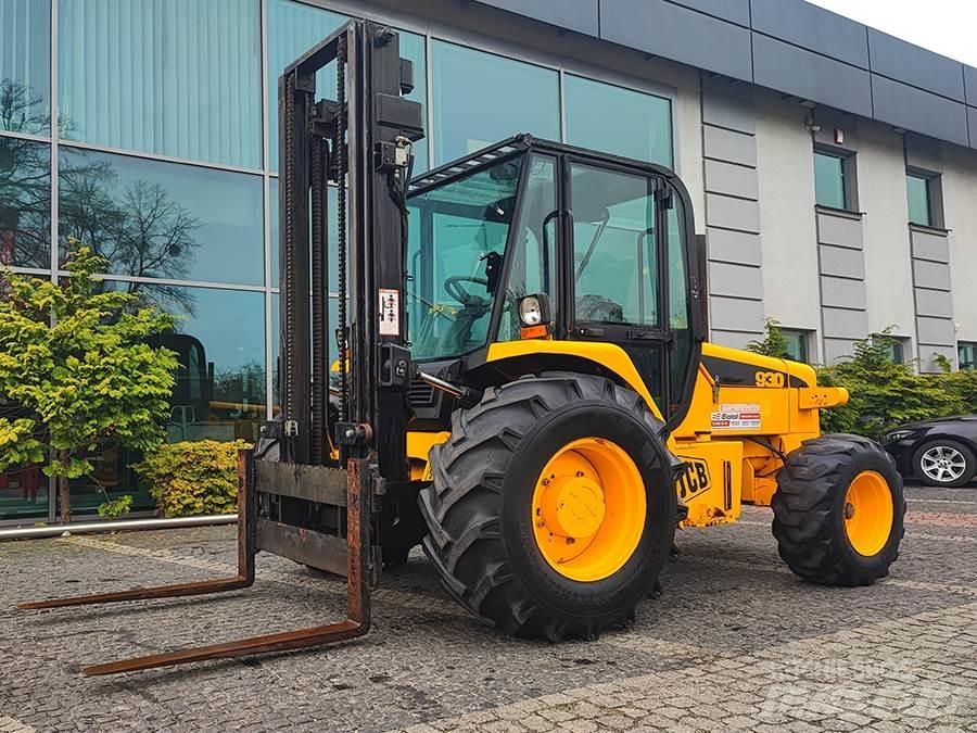 JCB 930 Terenski viličar