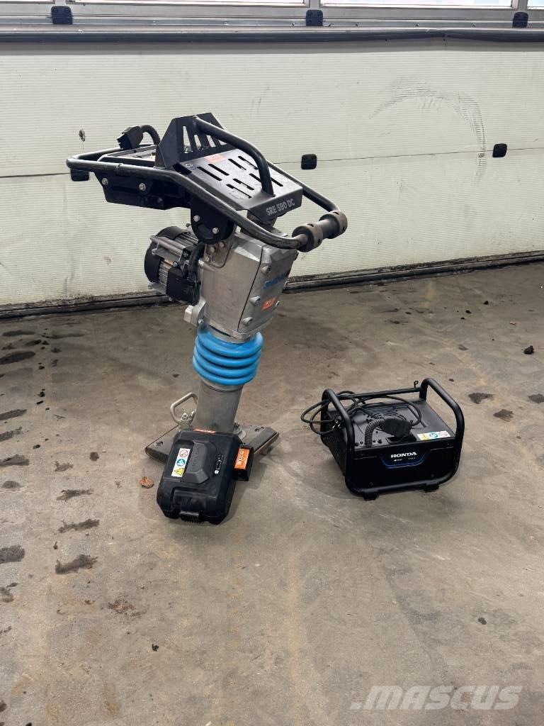 Weber SRE 590 DC Vibro nabijači