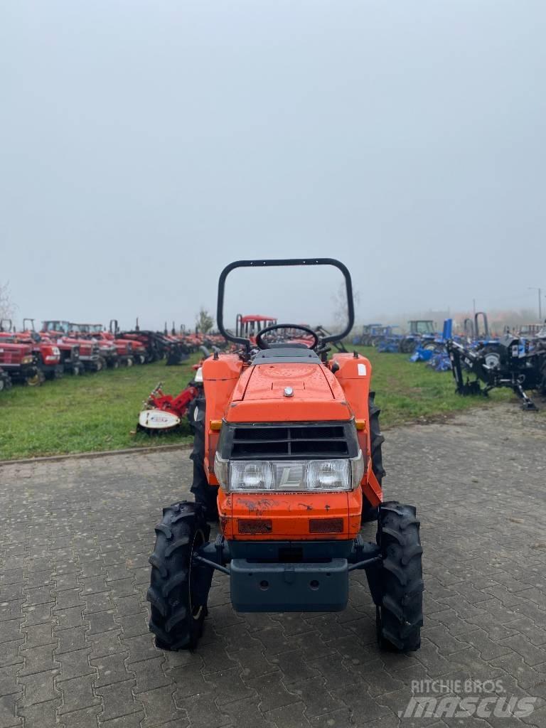 Kubota GL 220 Kompaktni (mali) traktori