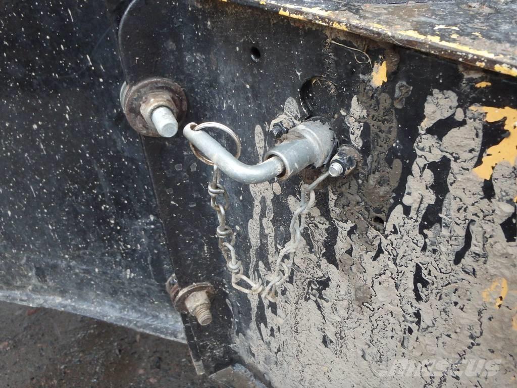 JCB 4 CN Utovarni rovokopači