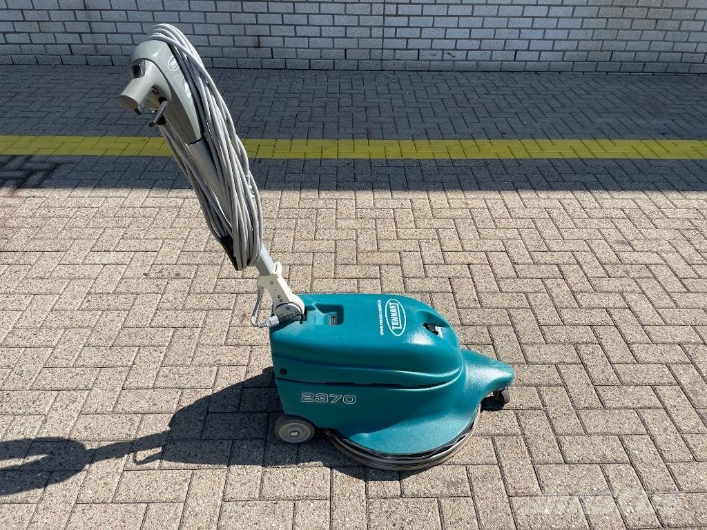 Tennant 2370 Strojevi za metenje