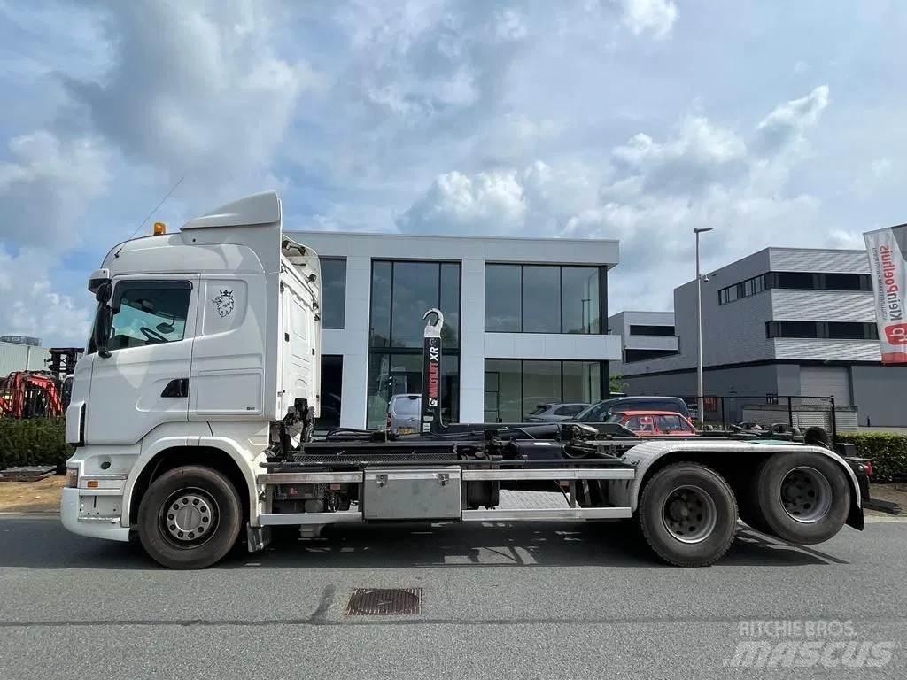 Scania R400 Rol kiper kamioni s kukama za dizanje