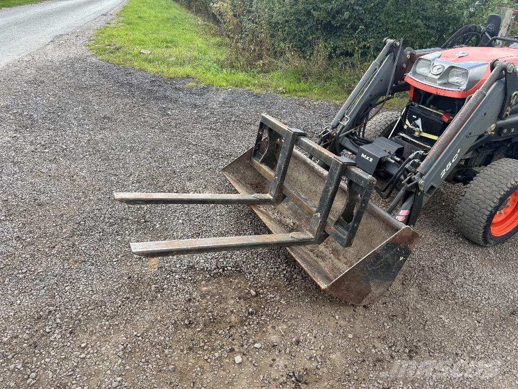 Kubota STV 36 Kompaktni (mali) traktori