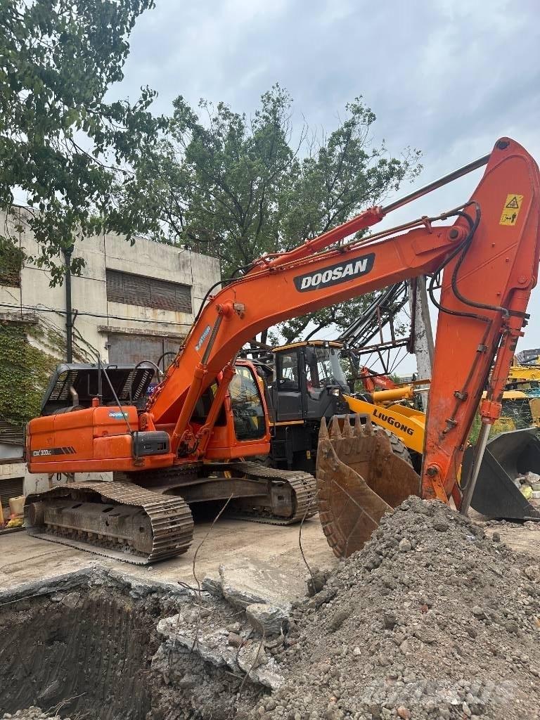 Doosan DX300 Bageri gusjeničari