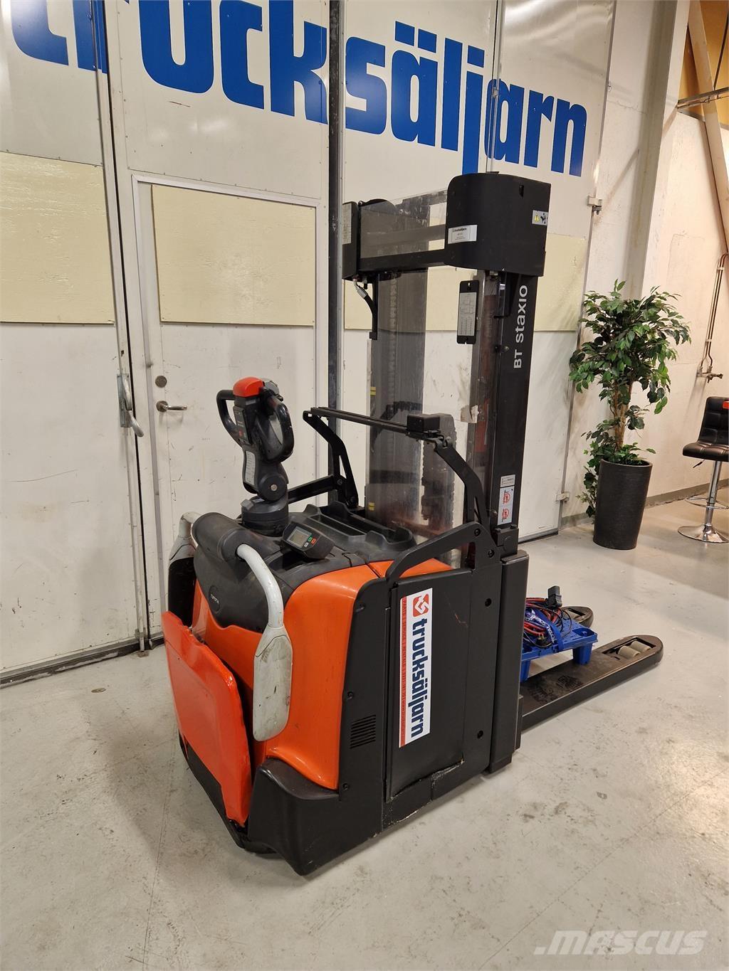 Toyota SPE160L Samopogonski ručni viličari