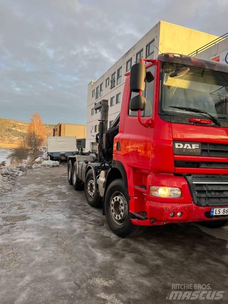 DAF cf85 Rol kiper kamioni s kukama za dizanje