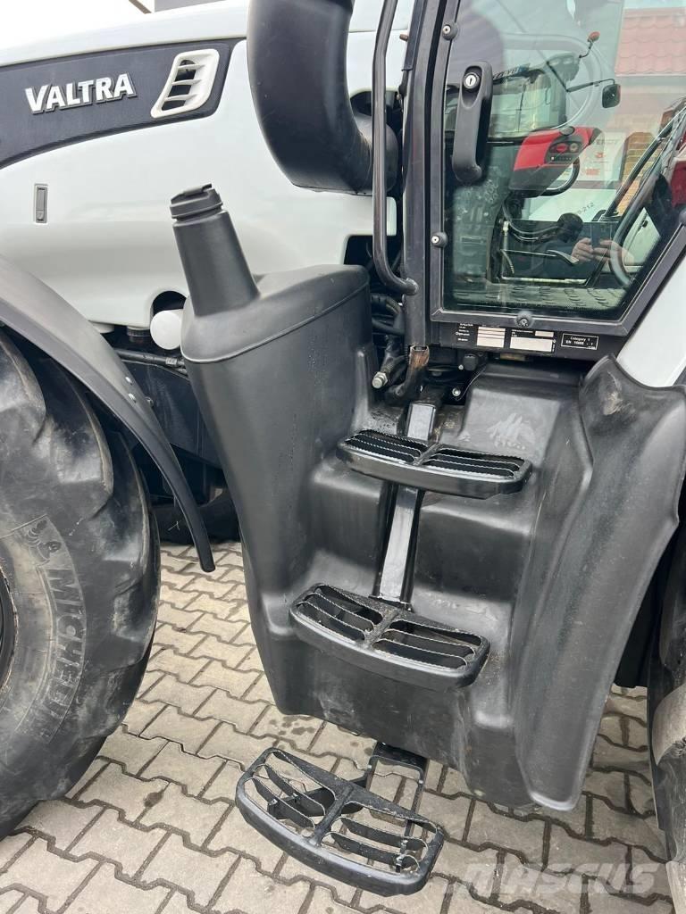 Valtra T 202 Versu Traktori