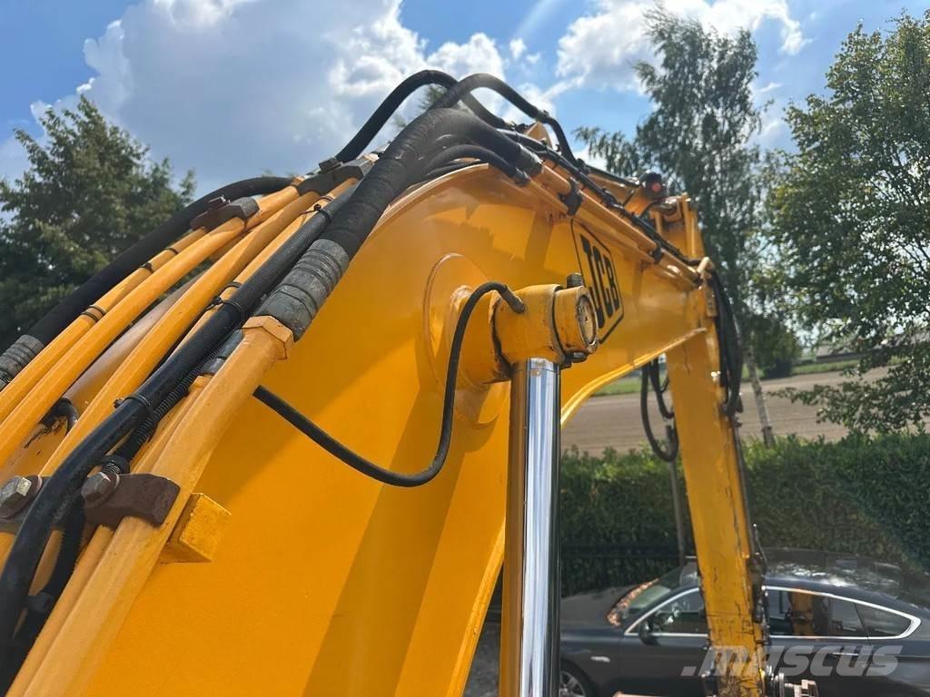 JCB JS190 LC Bageri gusjeničari