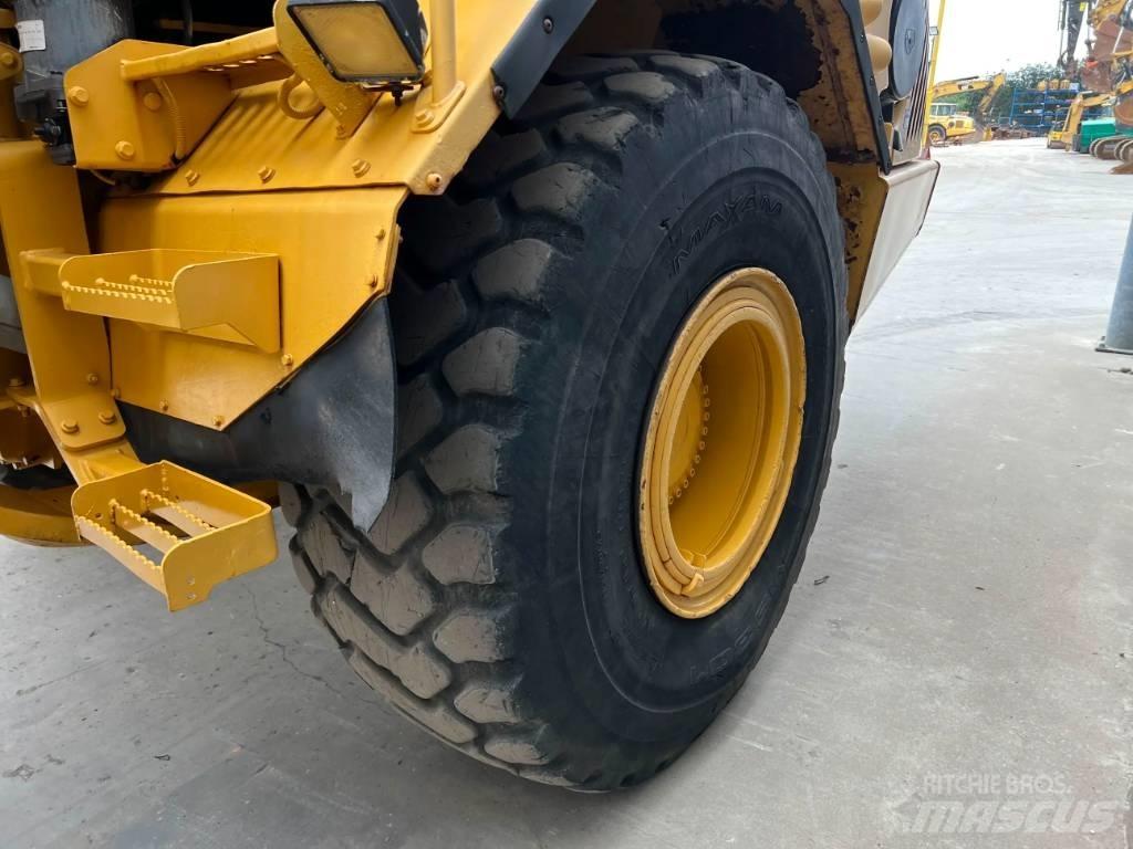 Volvo A25D Zglobni demperi