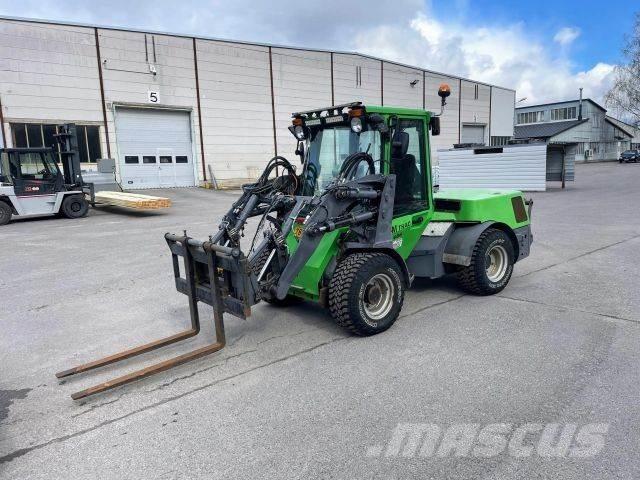 LM Trac 486 Kompaktni (mali) traktori