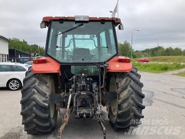 New Holland L 85 Traktori