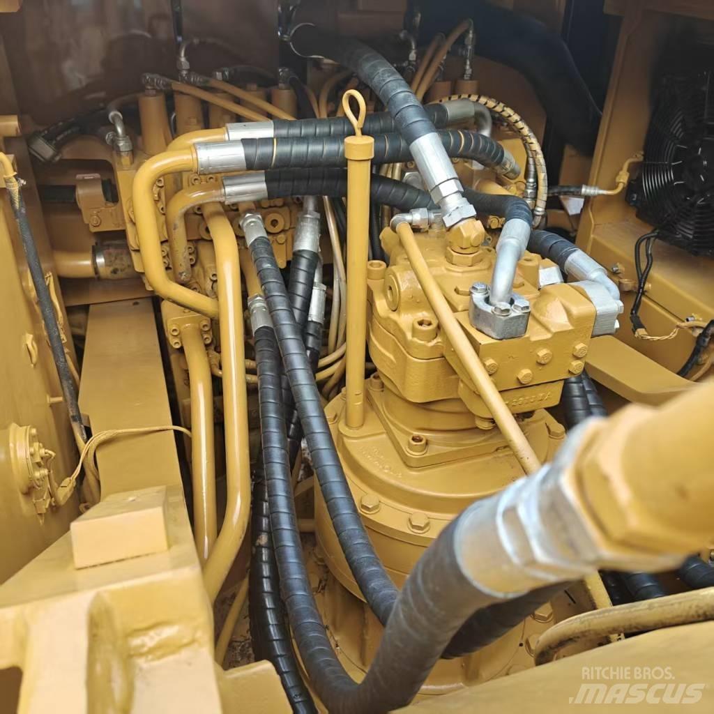 CAT 326DL Bageri gusjeničari