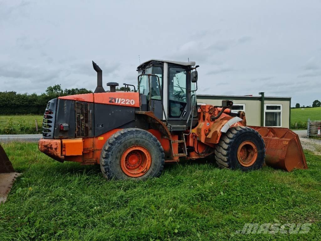 Hitachi ZW 220 Utovarivači na kotačima