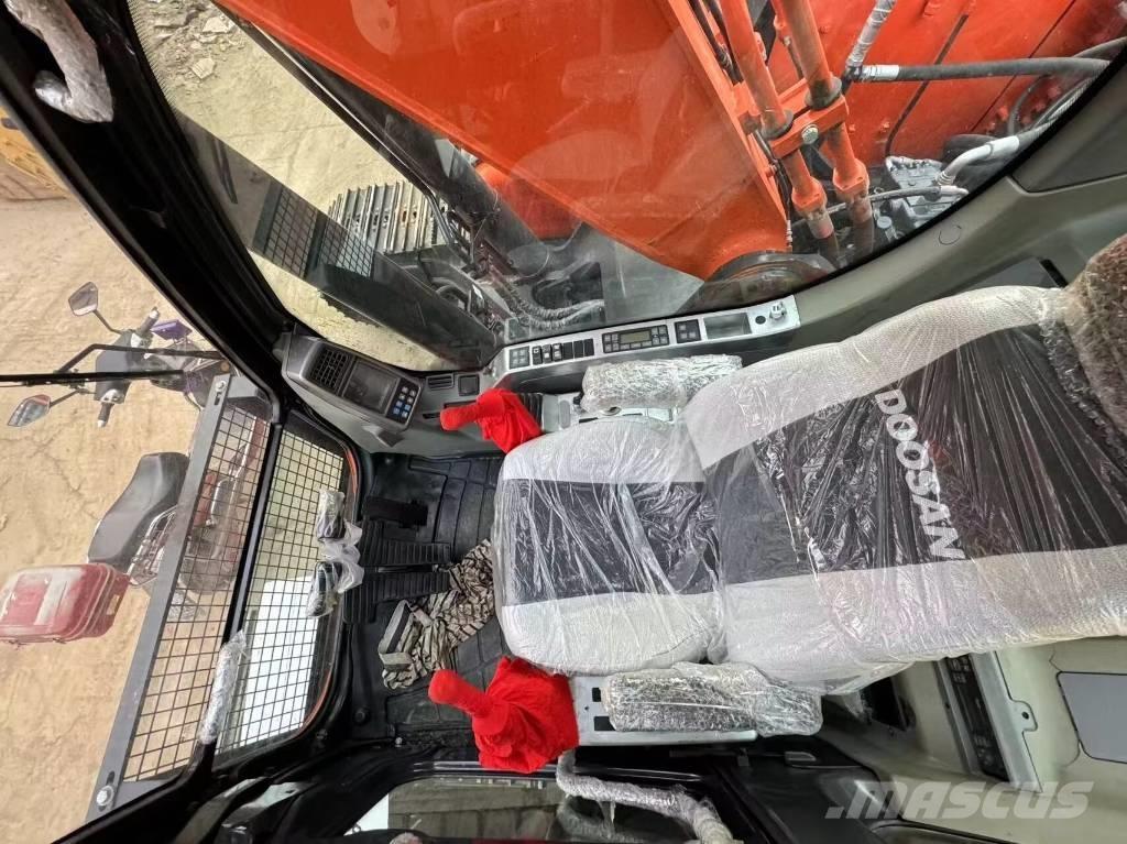 Doosan DX 300 Bageri gusjeničari