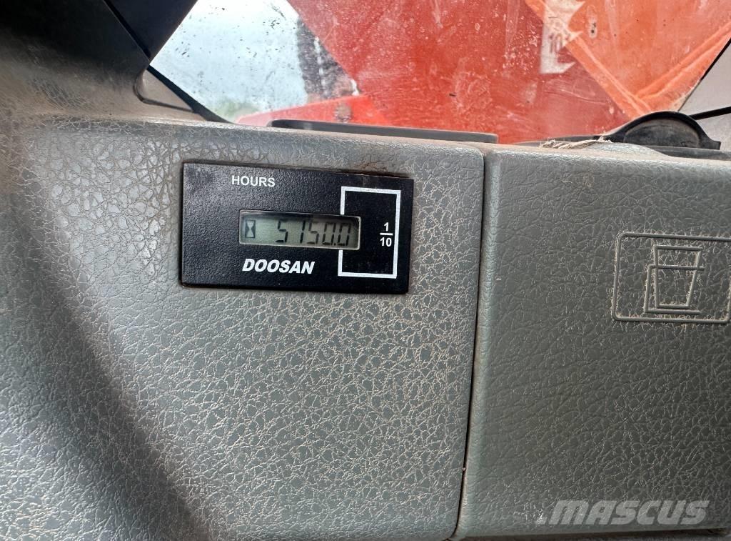 Doosan DX 140 LCR-3 Bageri gusjeničari
