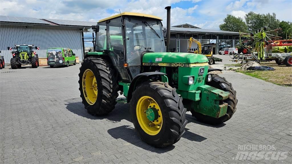 John Deere 2040A Traktori