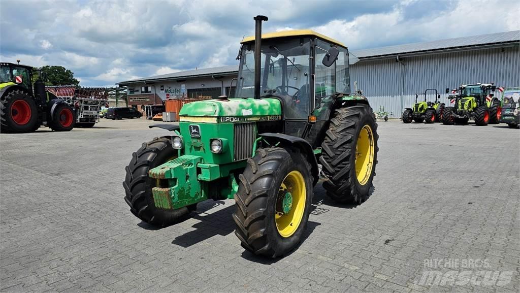 John Deere 2040A Traktori