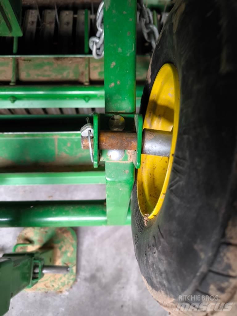 John Deere V461M Rolo balirke