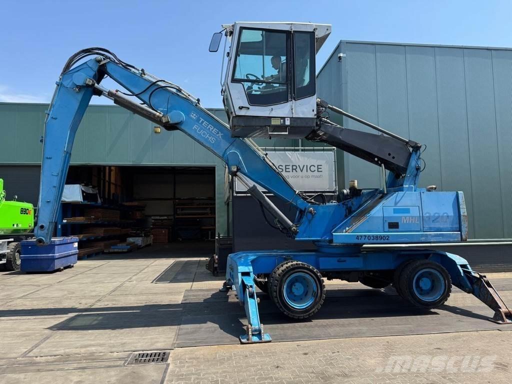 Fuchs MHL 320 Bageri za manipuliranje materijalom / otpadom