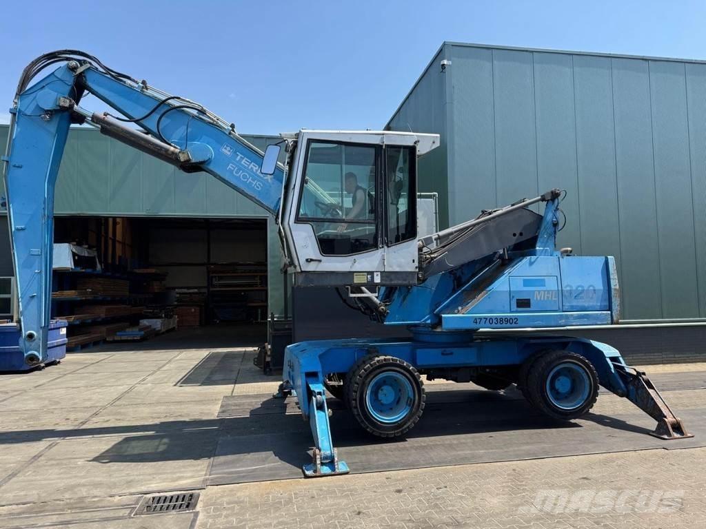 Fuchs MHL 320 Bageri za manipuliranje materijalom / otpadom