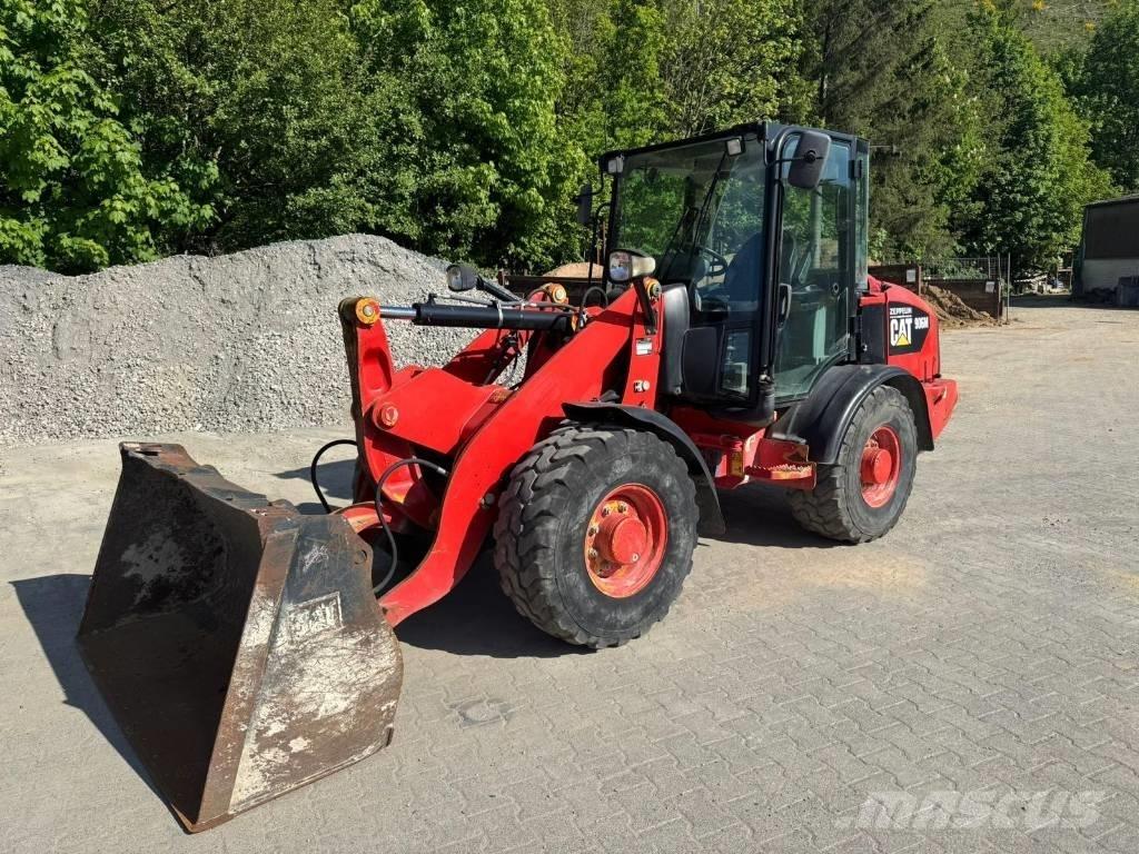 CAT 906M Utovarivači na kotačima