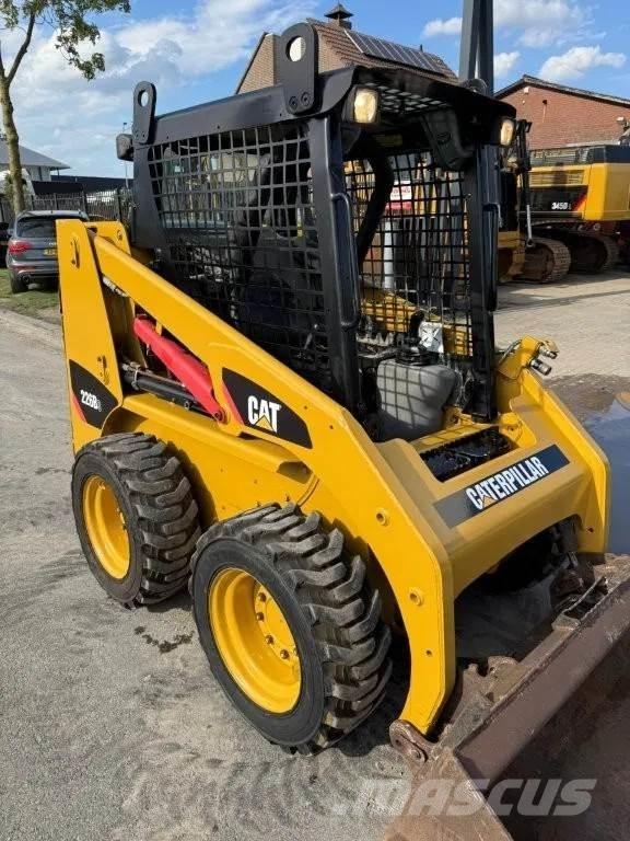 CAT 216B3 Skid steer mini utovarivači