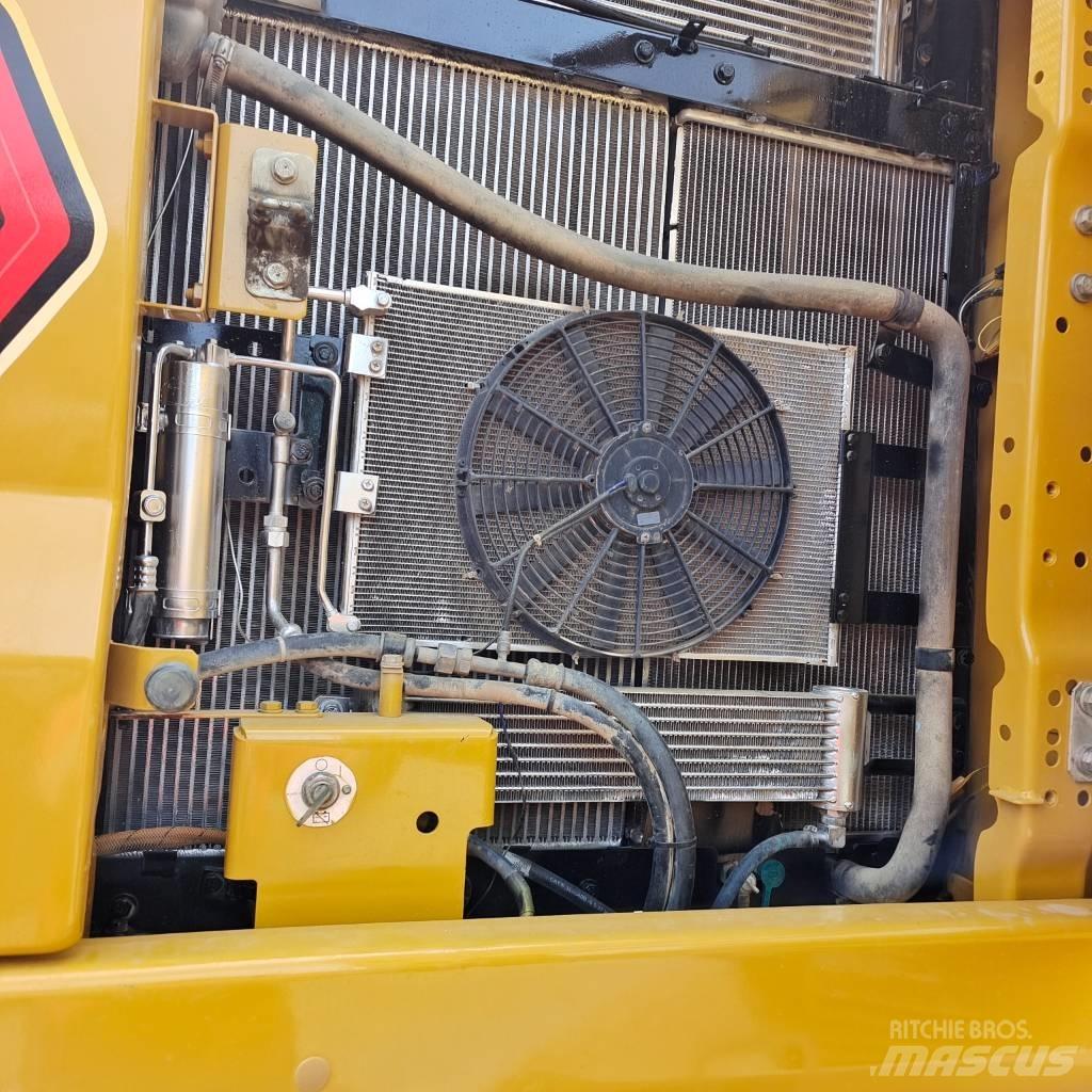 CAT 320 GC Bageri gusjeničari