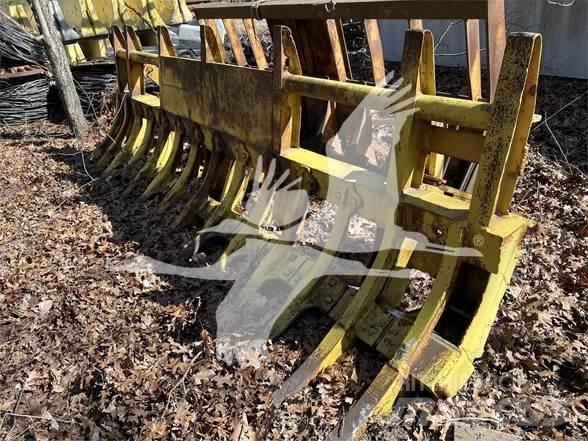 Komatsu D65PX Skarifikatori