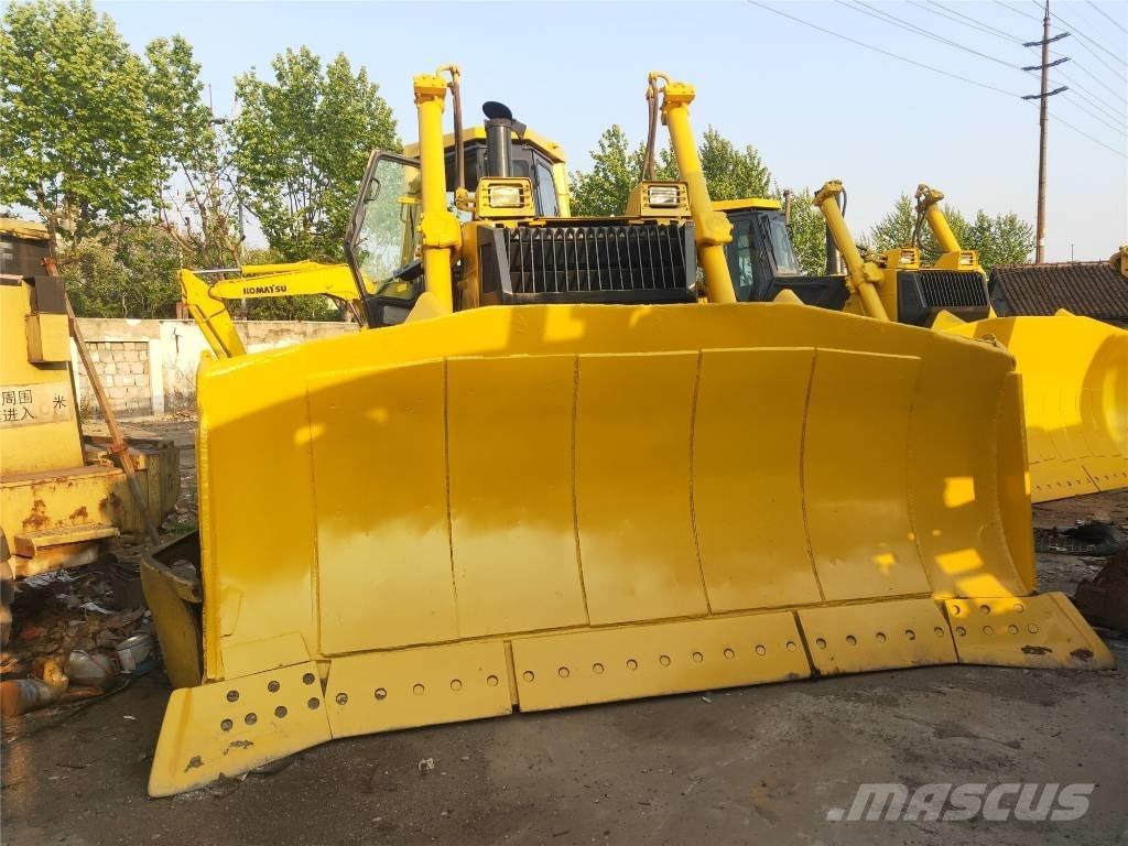 Komatsu D155AX-5 Buldožeri gusjeničari