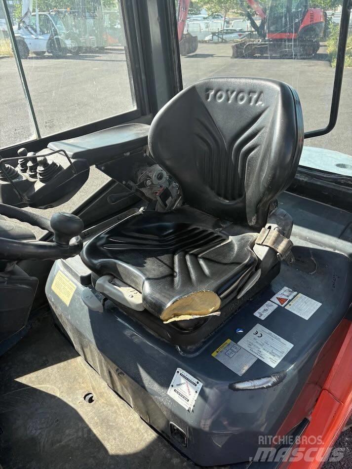 Toyota 8 FDF 25 Dizelski viličari