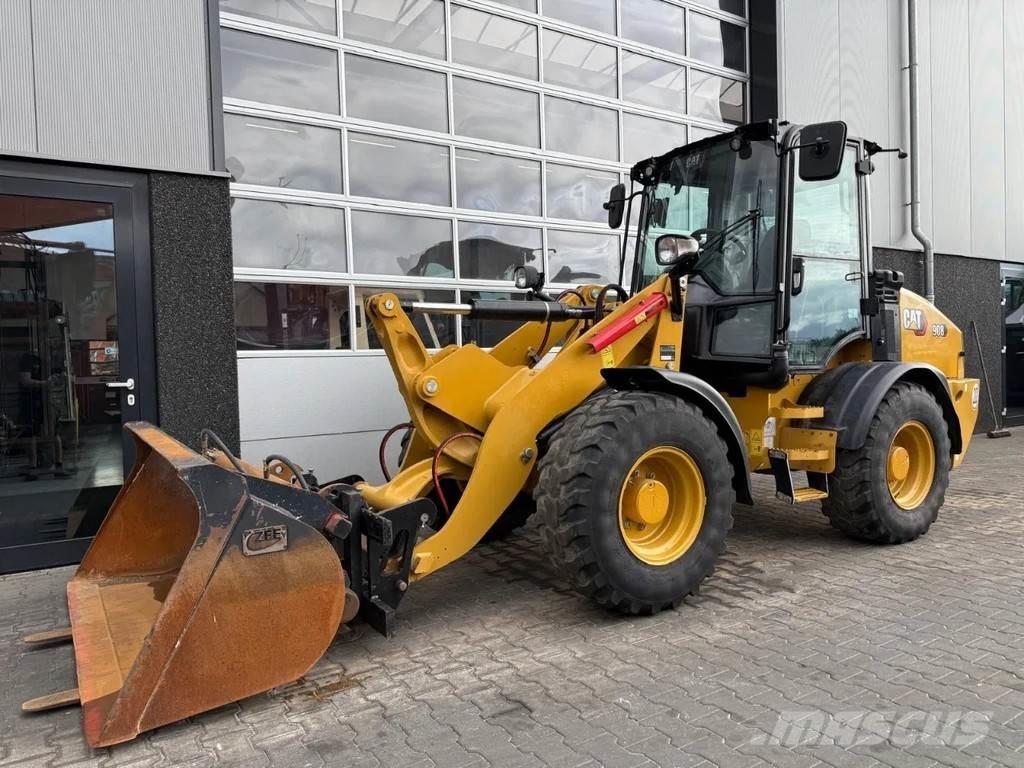CAT 908 Utovarivači na kotačima