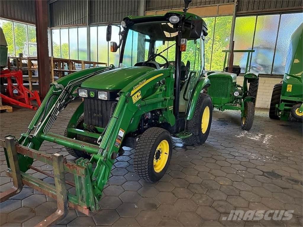 John Deere 3320 Traktori