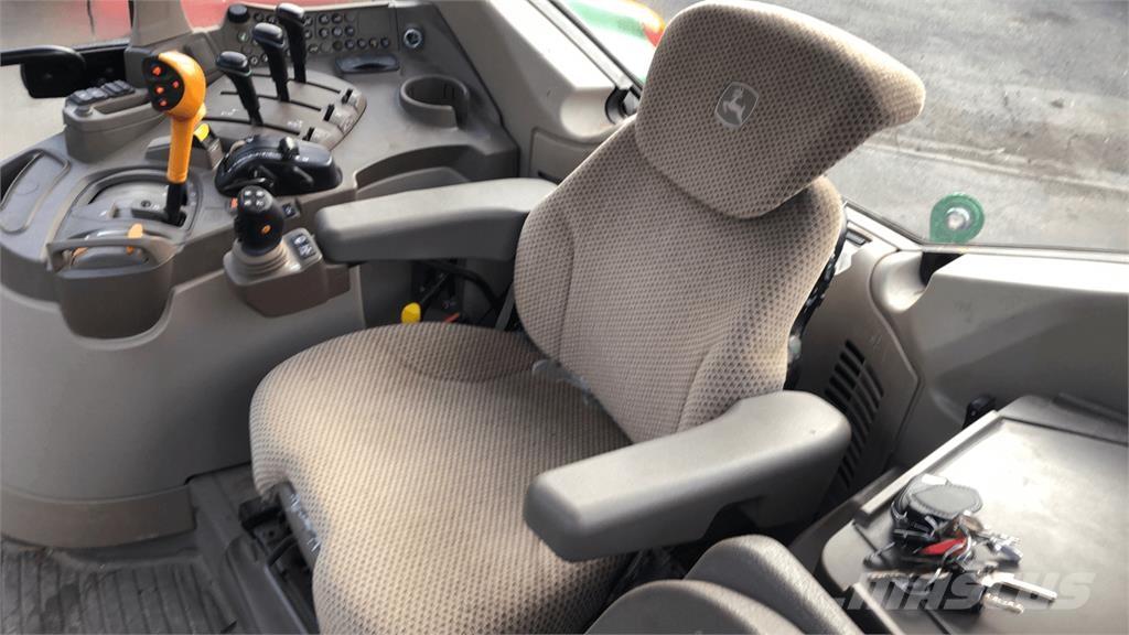 John Deere 6110M Traktori