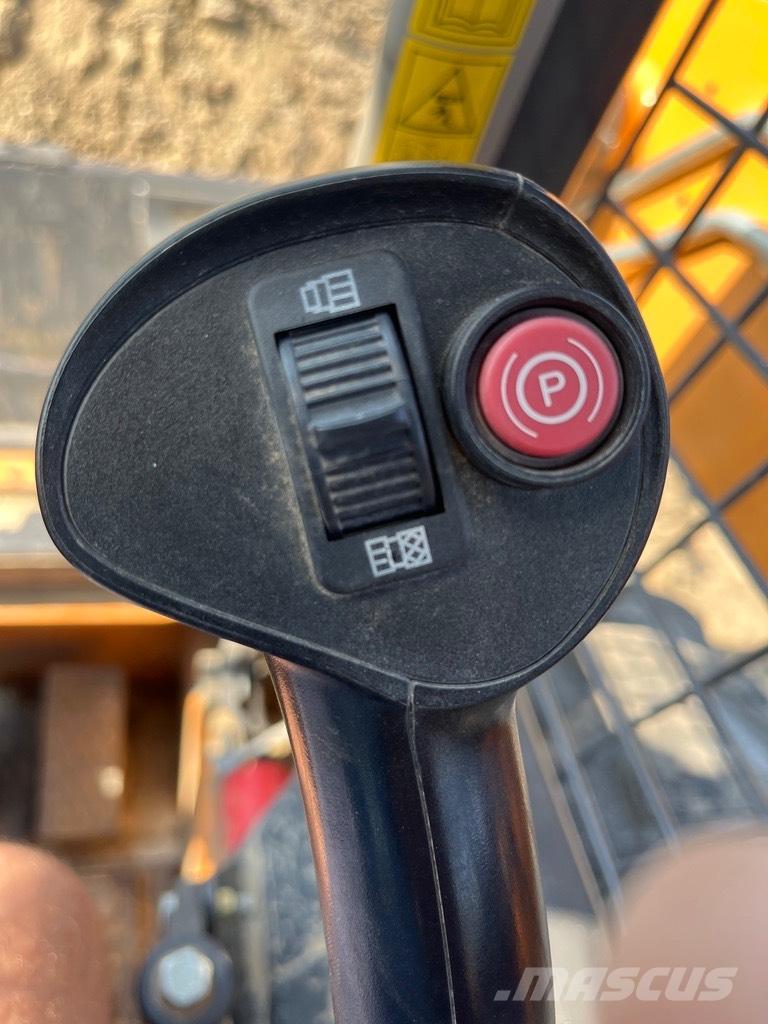 CASE SR 130 Skid steer mini utovarivači