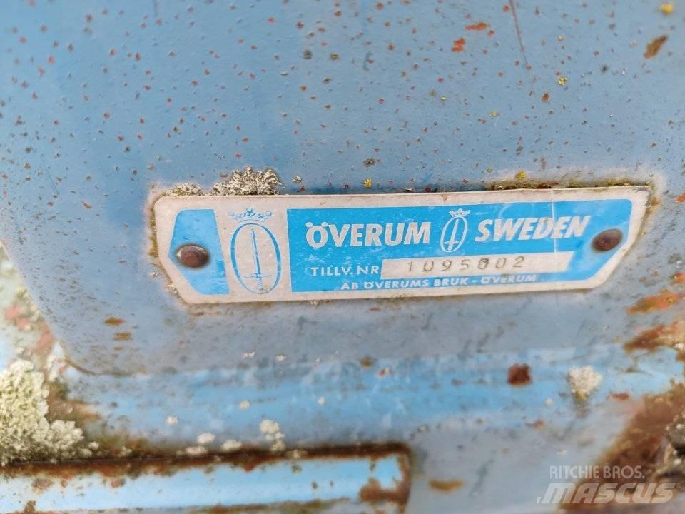 Överum 3-siipinen Obični plugovi