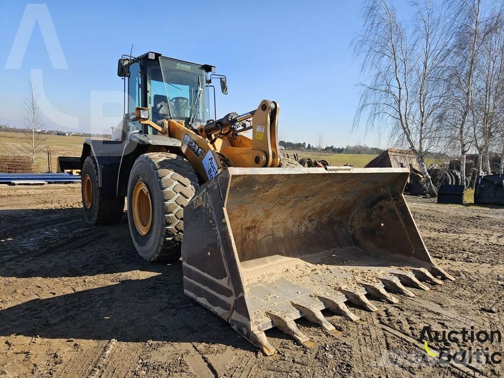 CASE 821 F Utovarivači na kotačima