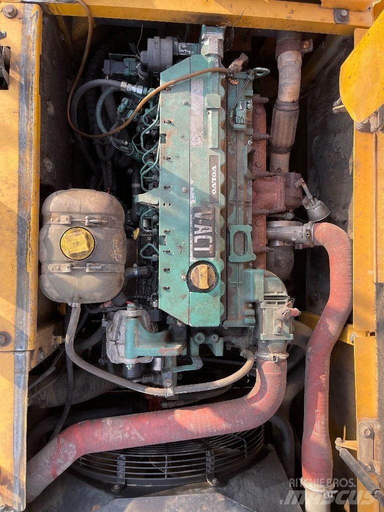 Volvo EC 210 C L Bageri gusjeničari
